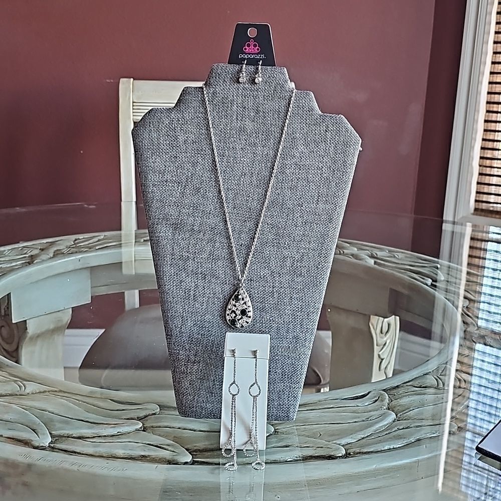 💎Emerald Necklace